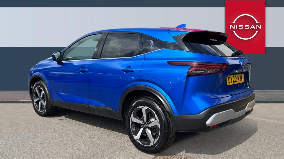 Nissan Qashqai 1.3 DiG-T MH N-Connecta 5dr Petrol Hatchback - Image 2