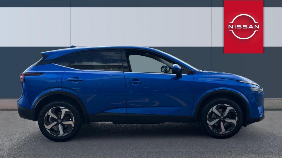 Nissan Qashqai 1.3 DiG-T MH N-Connecta 5dr Petrol Hatchback - Image 5