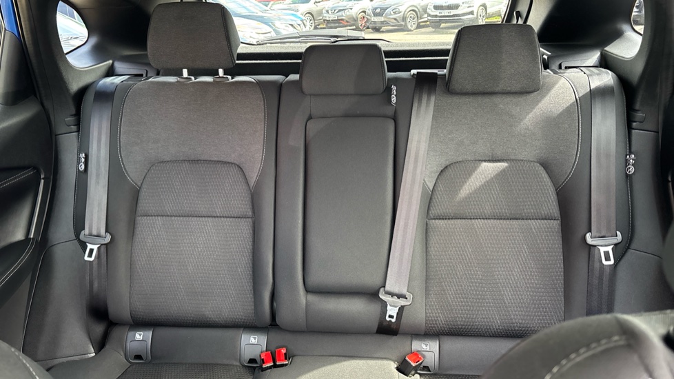 Nissan Qashqai 1.3 DiG-T MH N-Connecta 5dr Petrol Hatchback - Image 15