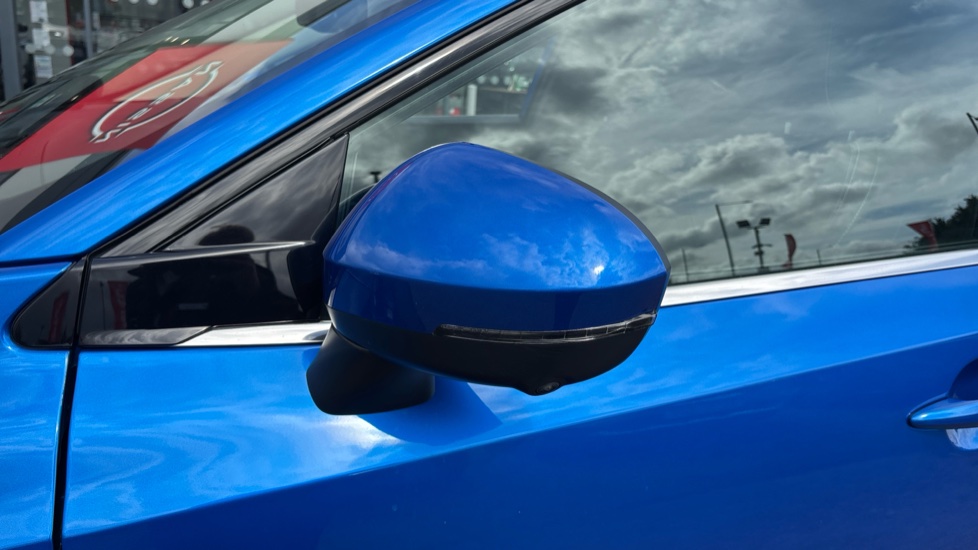 Nissan Qashqai 1.3 DiG-T MH N-Connecta 5dr Petrol Hatchback - Image 25