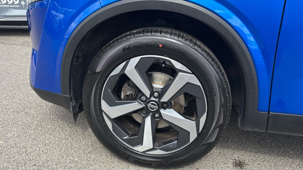Nissan Qashqai 1.3 DiG-T MH N-Connecta 5dr Petrol Hatchback - Image 26