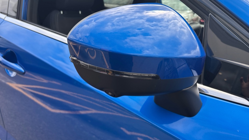 Nissan Qashqai 1.3 DiG-T MH N-Connecta 5dr Petrol Hatchback - Image 29