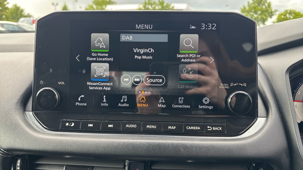 Nissan Qashqai 1.3 DiG-T MH N-Connecta 5dr Petrol Hatchback - Image 37