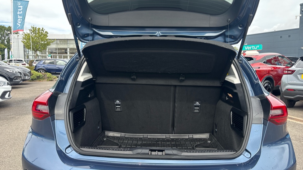Ford Focus 1.0 EcoBoost Hybrid mHEV 155 Active 5dr Auto Petrol Hatchback - Image 4