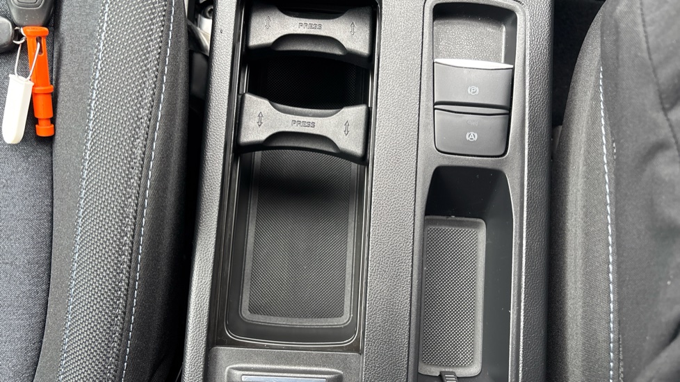 Ford Focus 1.0 EcoBoost Hybrid mHEV 155 Active 5dr Auto Petrol Hatchback - Image 29