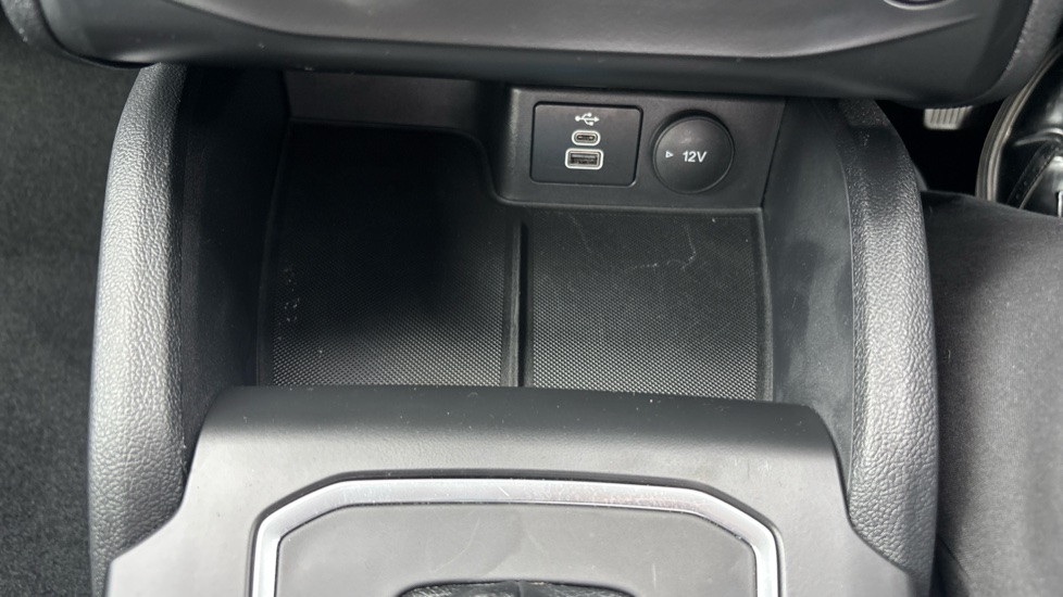 Ford Focus 1.0 EcoBoost Hybrid mHEV 155 Active 5dr Auto Petrol Hatchback - Image 31