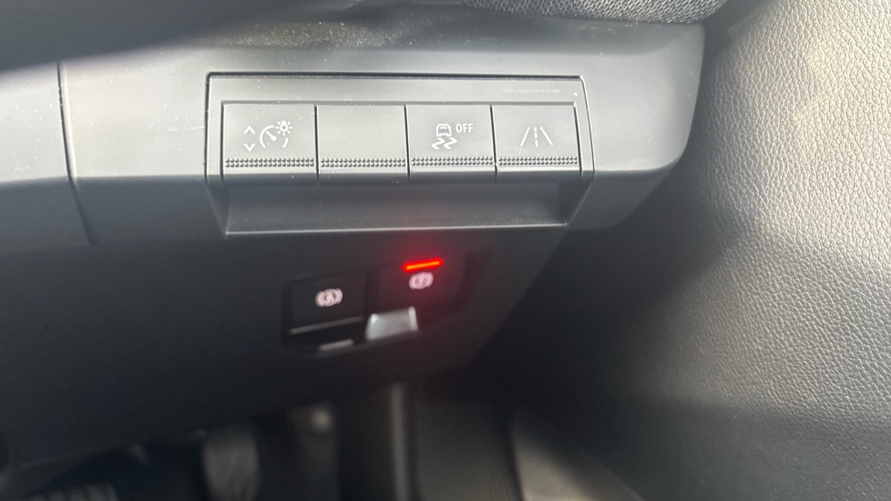 Renault Megane E-Tech EV60 160kW Techno 60kWh Optimum Charge 5dr Auto Electric Hatchback - Image 25