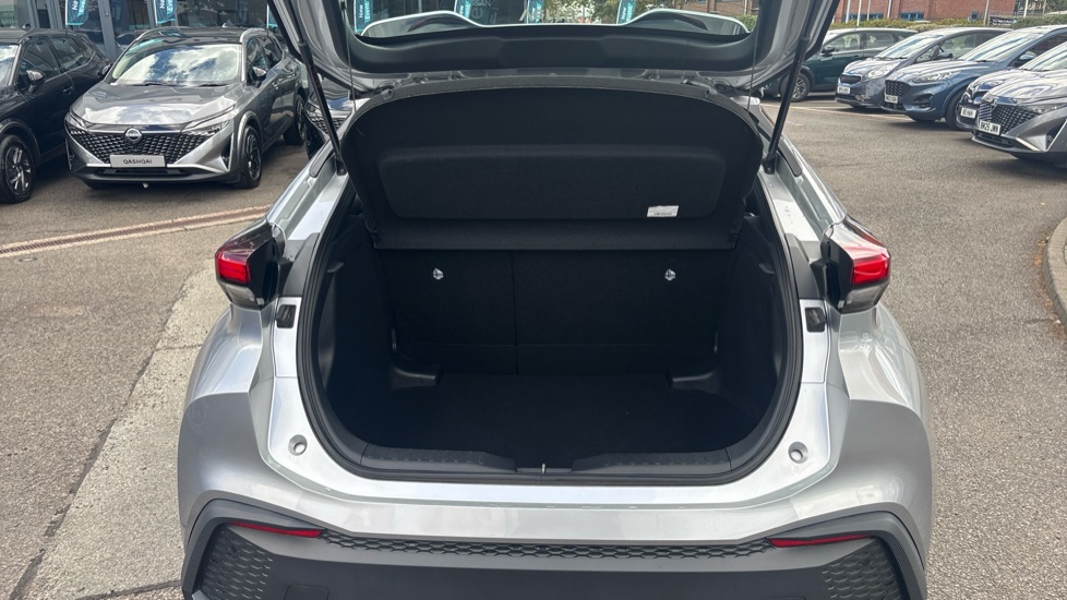 Toyota C-HR 1.8 Hybrid Icon 5dr CVT Hybrid Hatchback - Image 4