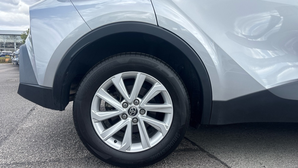 Toyota C-HR 1.8 Hybrid Icon 5dr CVT Hybrid Hatchback - Image 7
