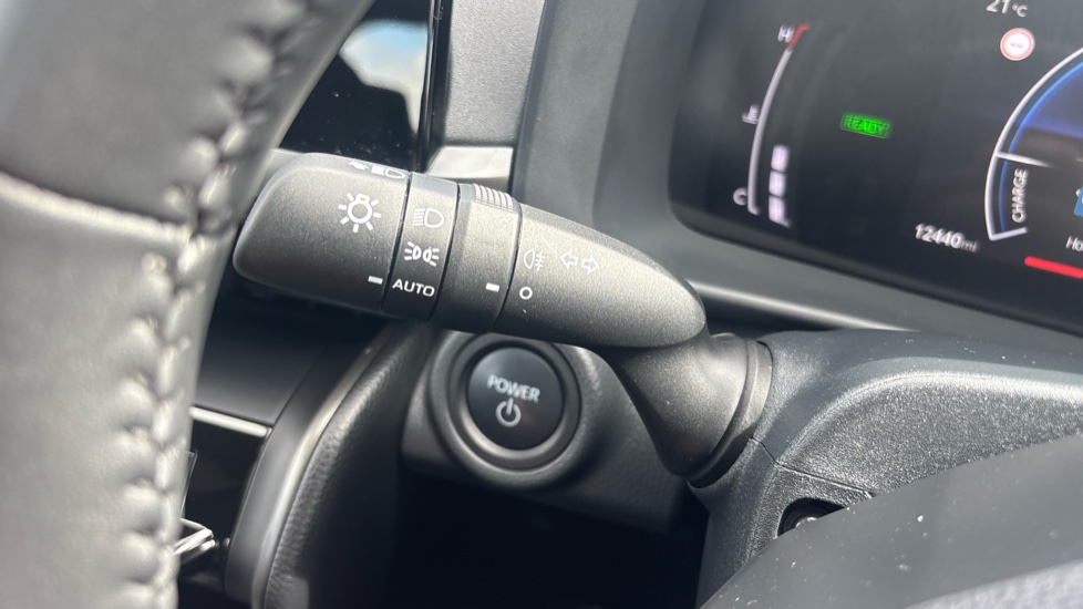 Toyota C-HR 1.8 Hybrid Icon 5dr CVT Hybrid Hatchback - Image 21