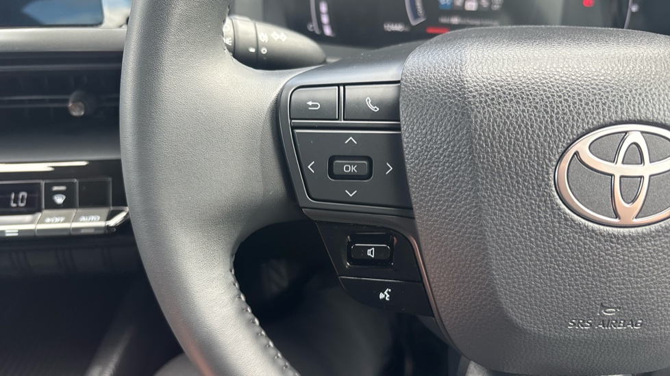 Toyota C-HR 1.8 Hybrid Icon 5dr CVT Hybrid Hatchback - Image 22