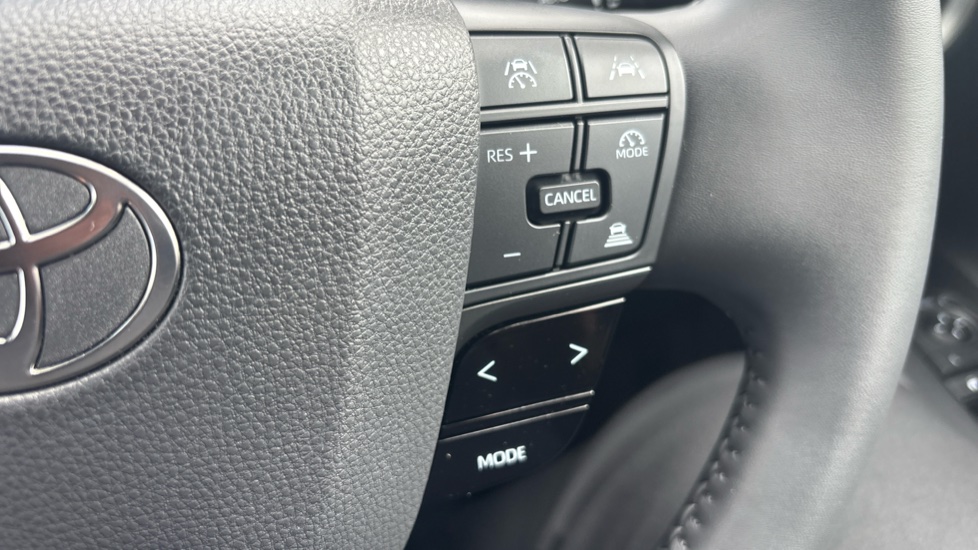 Toyota C-HR 1.8 Hybrid Icon 5dr CVT Hybrid Hatchback - Image 23
