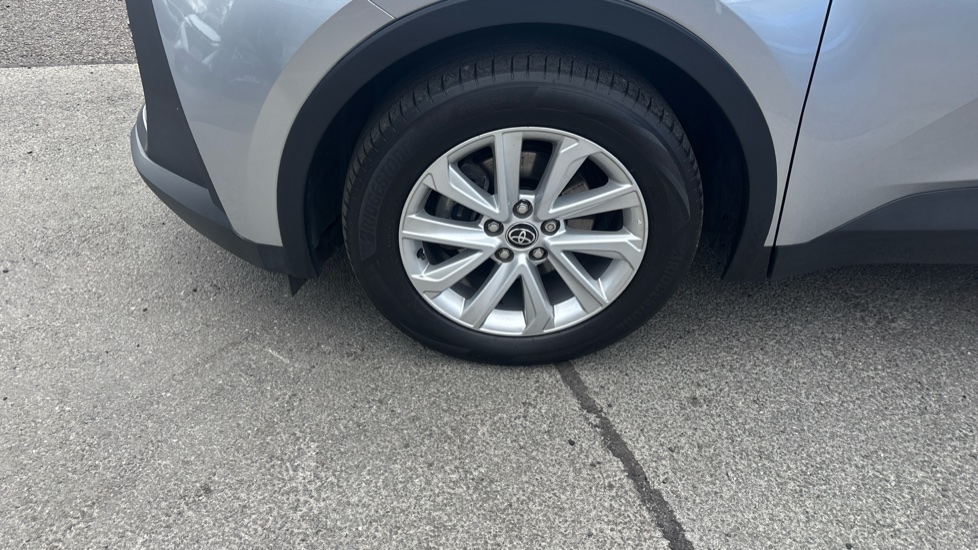 Toyota C-HR 1.8 Hybrid Icon 5dr CVT Hybrid Hatchback - Image 42