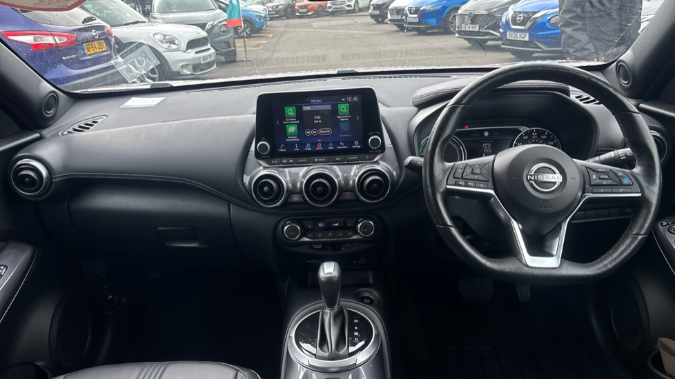 Nissan Juke 1.6 Hybrid Tekna 5dr Auto Hybrid Hatchback - Image 10