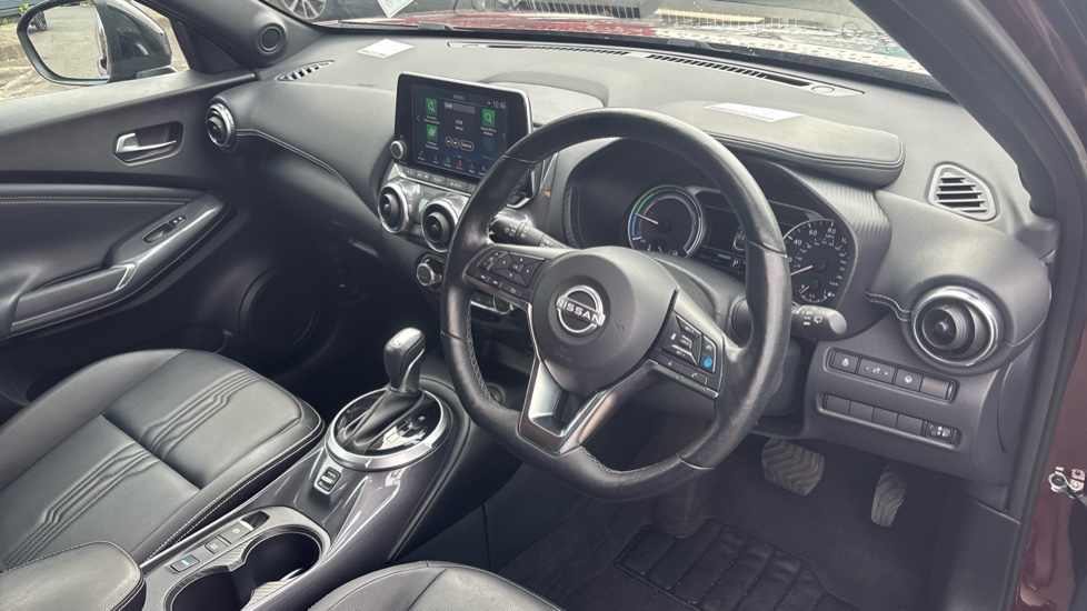 Nissan Juke 1.6 Hybrid Tekna 5dr Auto Hybrid Hatchback - Image 11