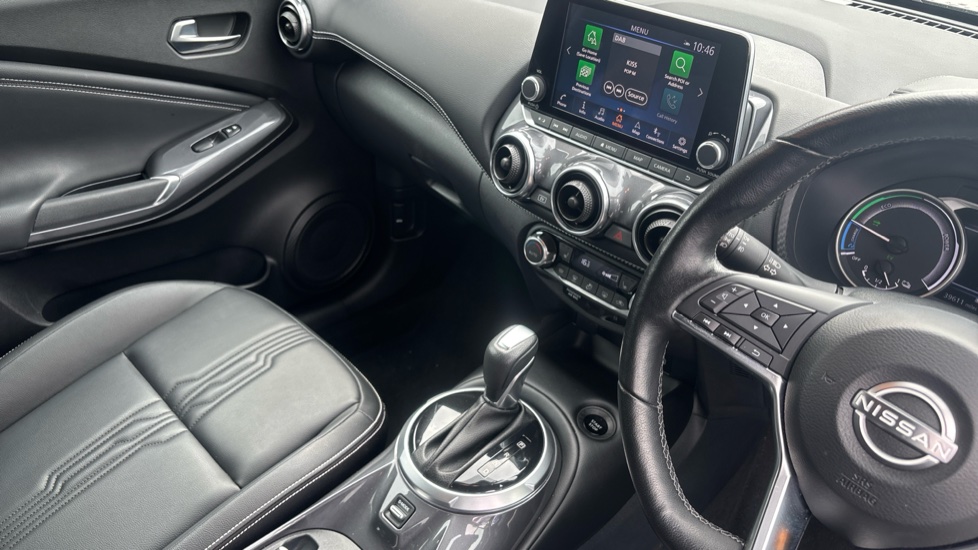 Nissan Juke 1.6 Hybrid Tekna 5dr Auto Hybrid Hatchback - Image 14