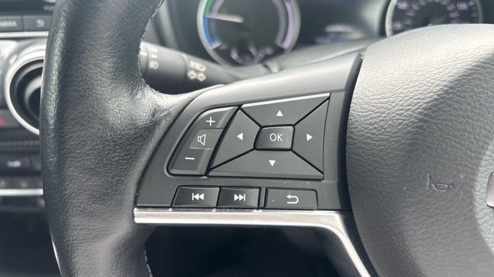 Nissan Juke 1.6 Hybrid Tekna 5dr Auto Hybrid Hatchback - Image 22