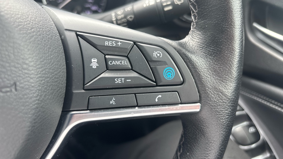 Nissan Juke 1.6 Hybrid Tekna 5dr Auto Hybrid Hatchback - Image 23