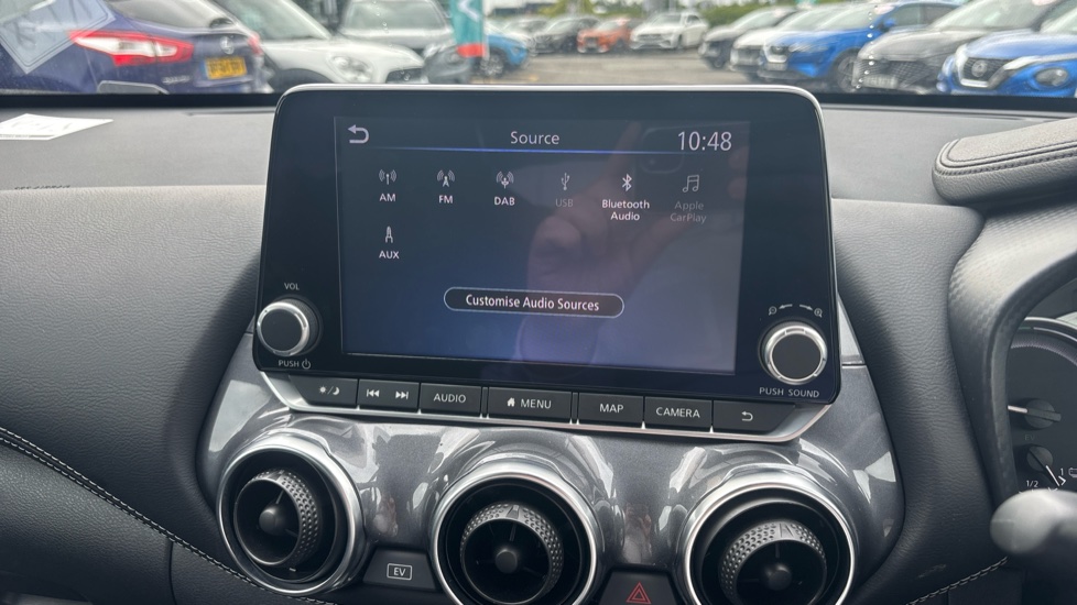 Nissan Juke 1.6 Hybrid Tekna 5dr Auto Hybrid Hatchback - Image 32