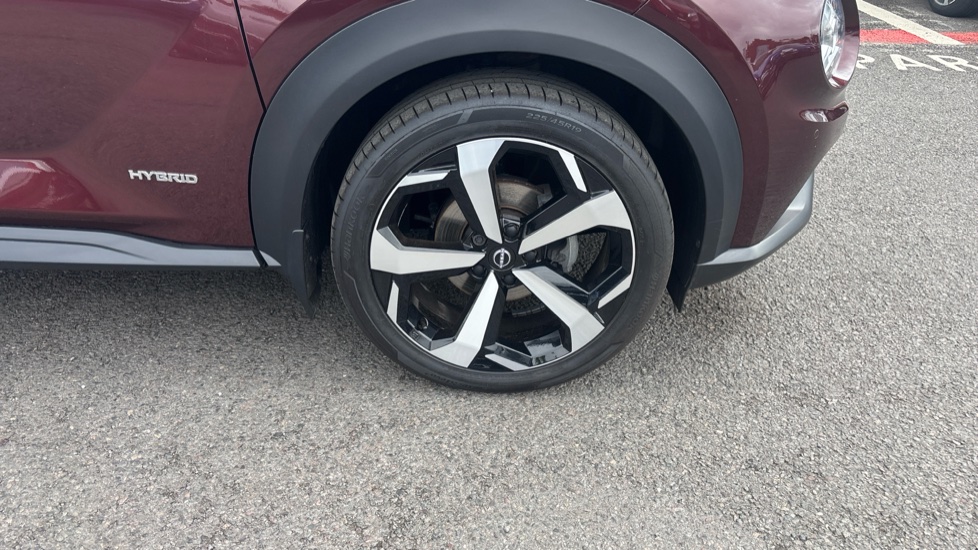 Nissan Juke 1.6 Hybrid Tekna 5dr Auto Hybrid Hatchback - Image 38