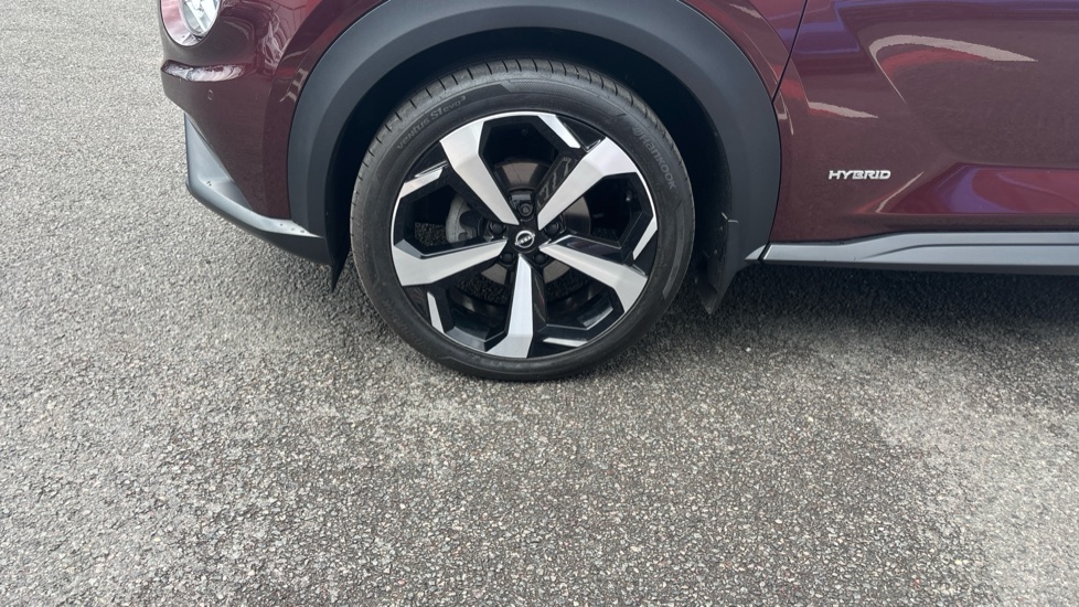Nissan Juke 1.6 Hybrid Tekna 5dr Auto Hybrid Hatchback - Image 41