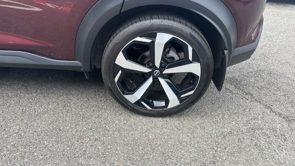 Nissan Juke 1.6 Hybrid Tekna 5dr Auto Hybrid Hatchback - Image 42