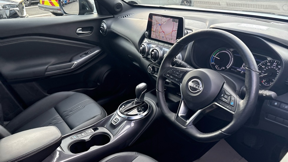 Nissan Juke 1.6 Hybrid Tekna 5dr Auto Hybrid Hatchback - Image 11