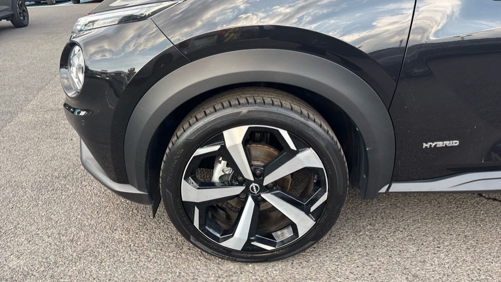 Nissan Juke 1.6 Hybrid Tekna 5dr Auto Hybrid Hatchback - Image 22