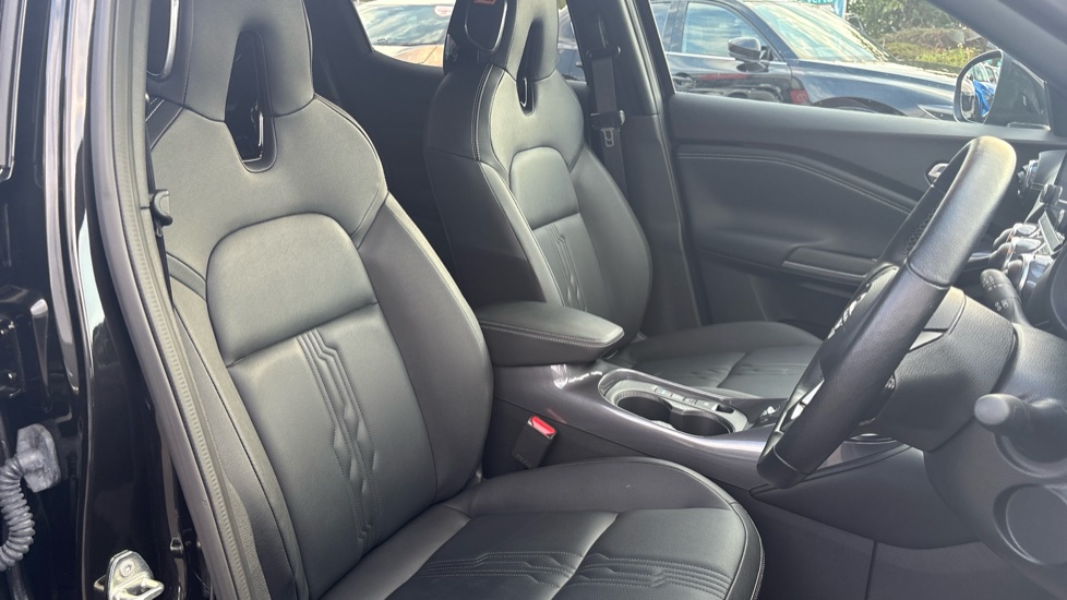 Nissan Juke 1.6 Hybrid Tekna 5dr Auto Hybrid Hatchback - Image 26