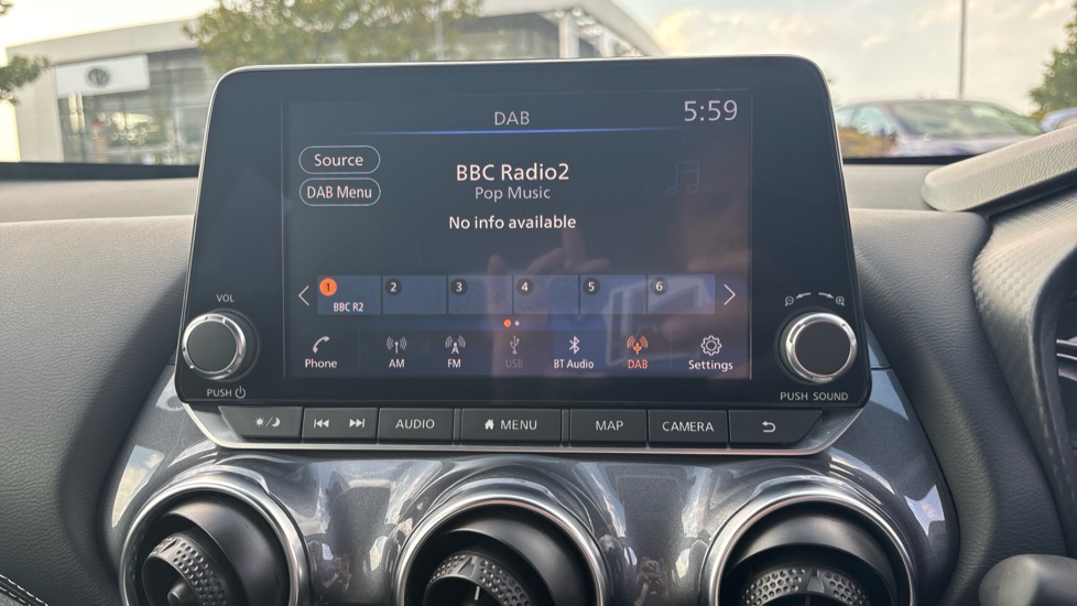 Nissan Juke 1.6 Hybrid Tekna 5dr Auto Hybrid Hatchback - Image 33
