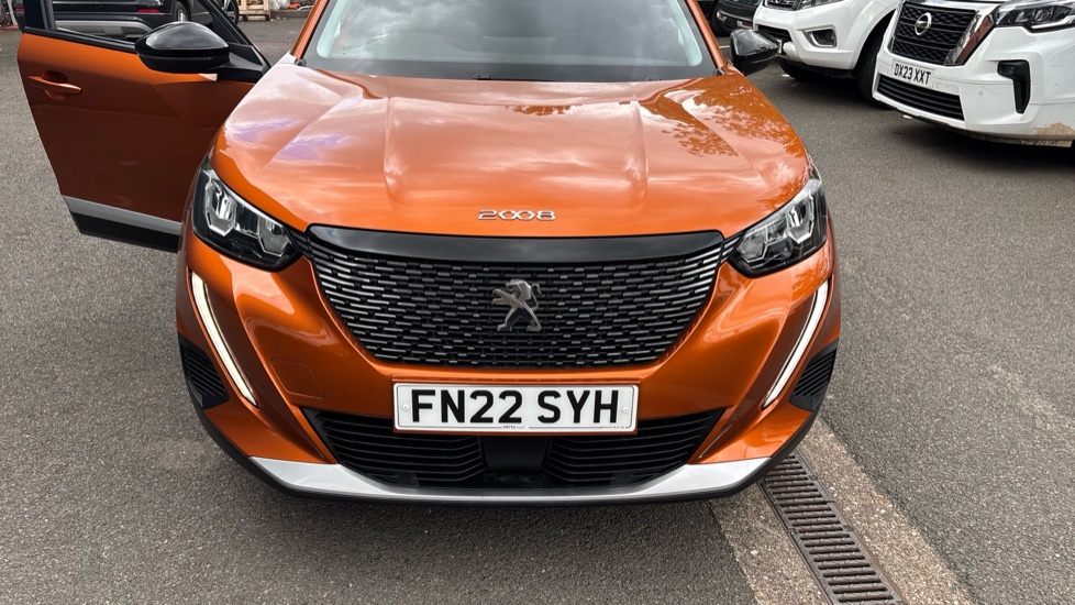 Peugeot 2008 1.2 PureTech Allure Premium 5dr Petrol Estate - Image 8