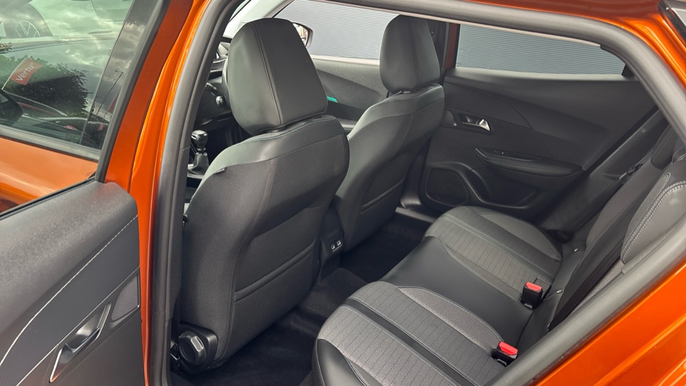 Peugeot 2008 1.2 PureTech Allure Premium 5dr Petrol Estate - Image 24