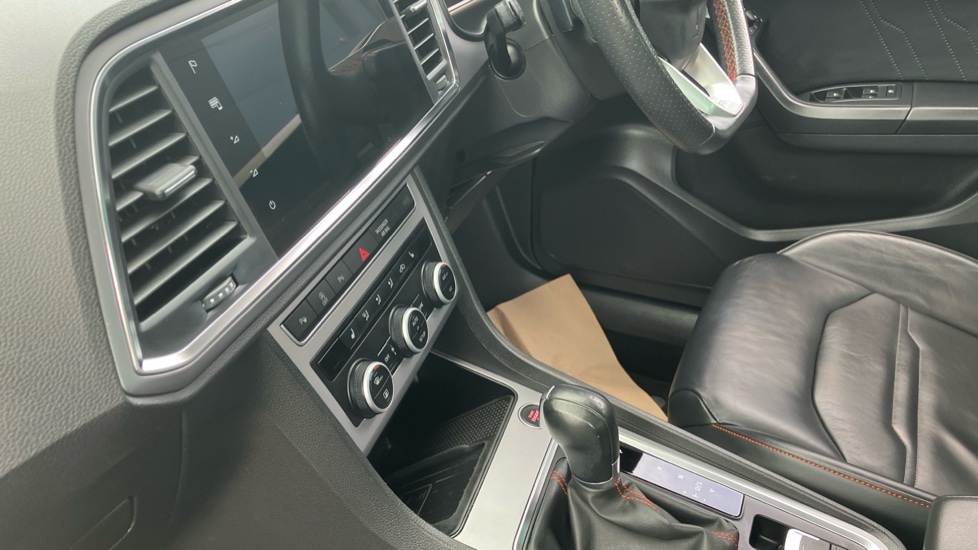 SEAT Ateca 1.5 TSI EVO FR Sport 5dr DSG Petrol Estate - Image 13