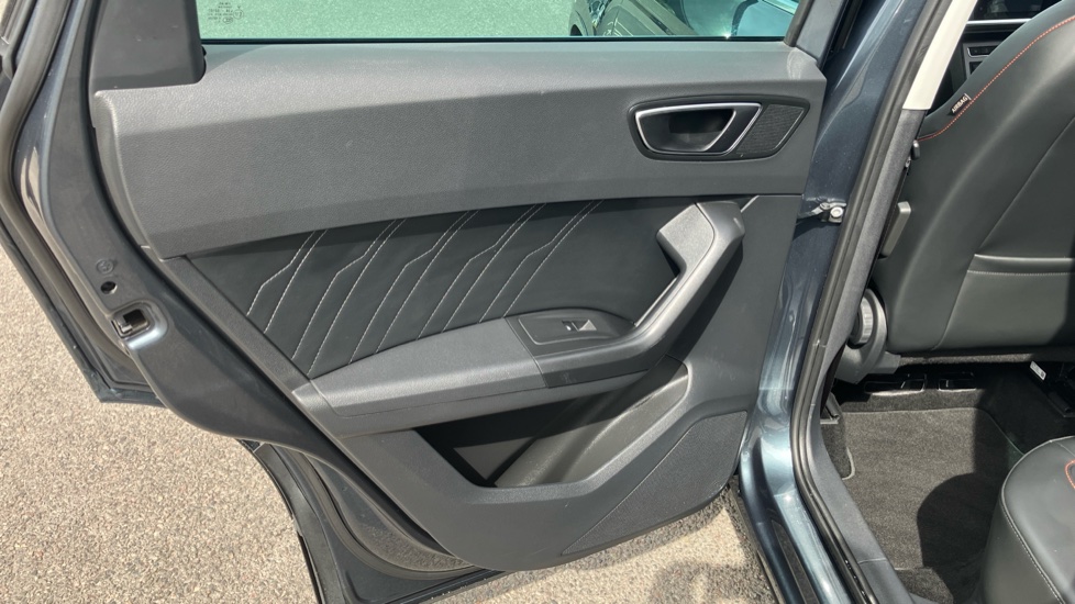 SEAT Ateca 1.5 TSI EVO FR Sport 5dr DSG Petrol Estate - Image 33