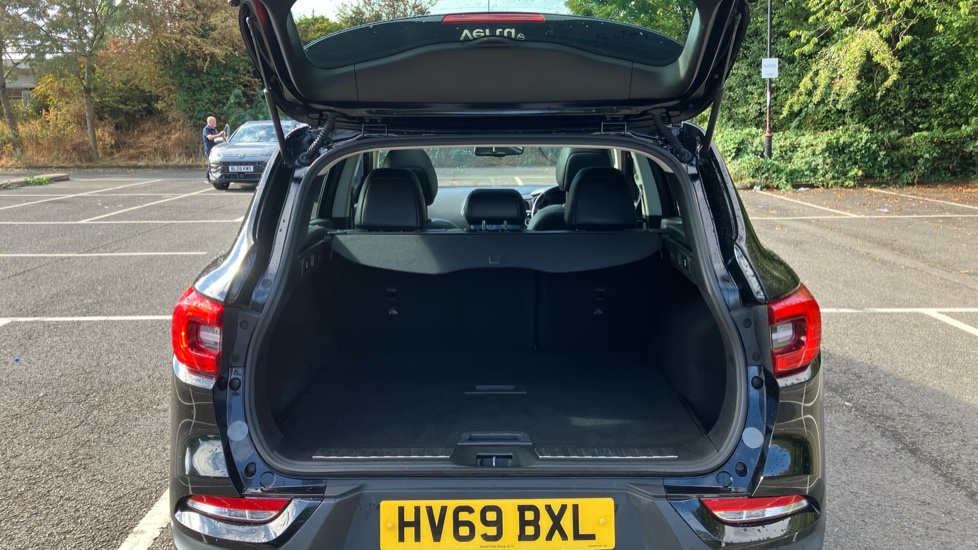 Renault Kadjar 1.3 TCE 160 GT Line 5dr Petrol Hatchback - Image 4