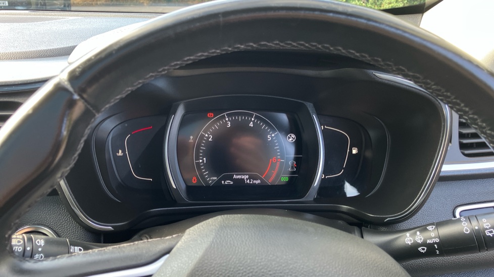 Renault Kadjar 1.3 TCE 160 GT Line 5dr Petrol Hatchback - Image 18