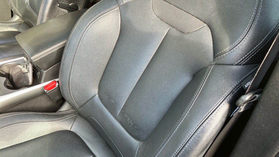 Renault Kadjar 1.3 TCE 160 GT Line 5dr Petrol Hatchback - Image 36