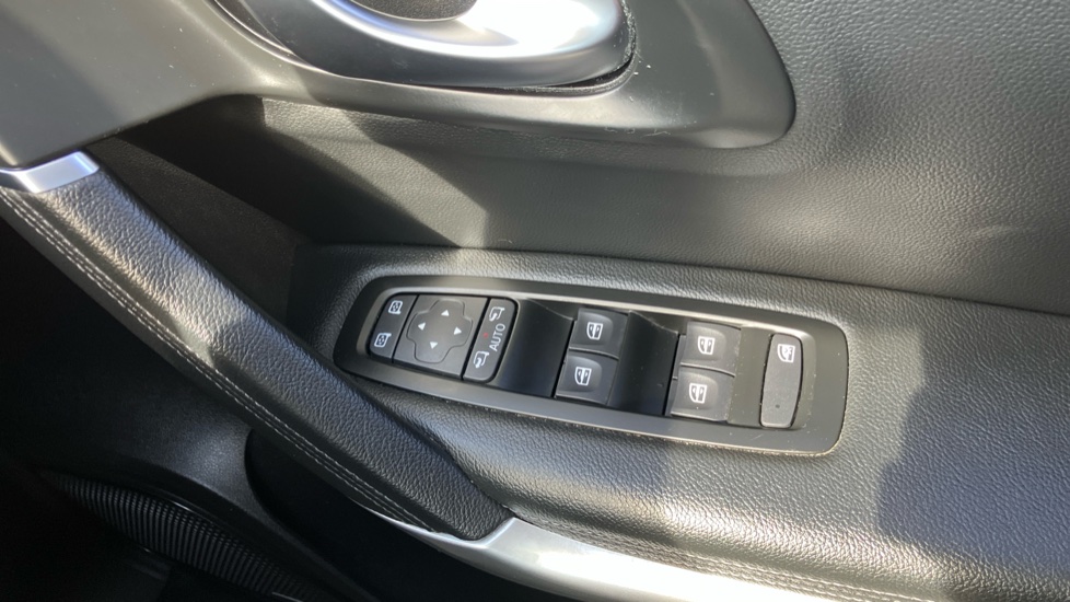 Renault Kadjar 1.3 TCE 160 GT Line 5dr Petrol Hatchback - Image 47