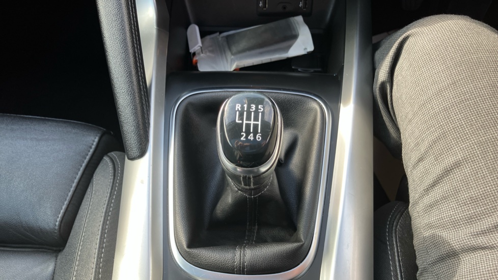 Renault Kadjar 1.3 TCE 160 GT Line 5dr Petrol Hatchback - Image 52