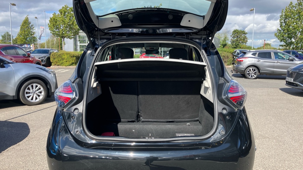 Renault Zoe 100kW Iconic R135 50kWh Rapid Charge 5dr Auto Electric Hatchback - Image 4