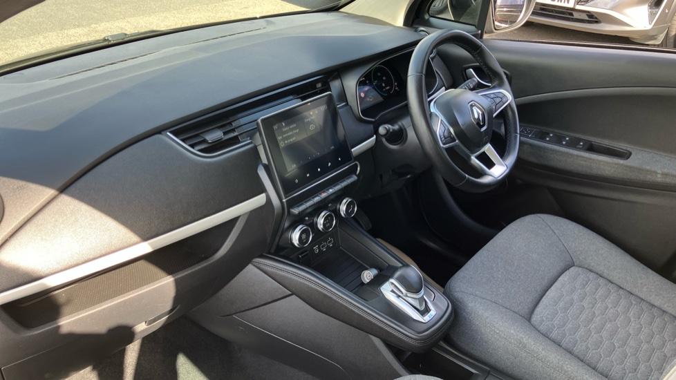Renault Zoe 100kW Iconic R135 50kWh Rapid Charge 5dr Auto Electric Hatchback - Image 9
