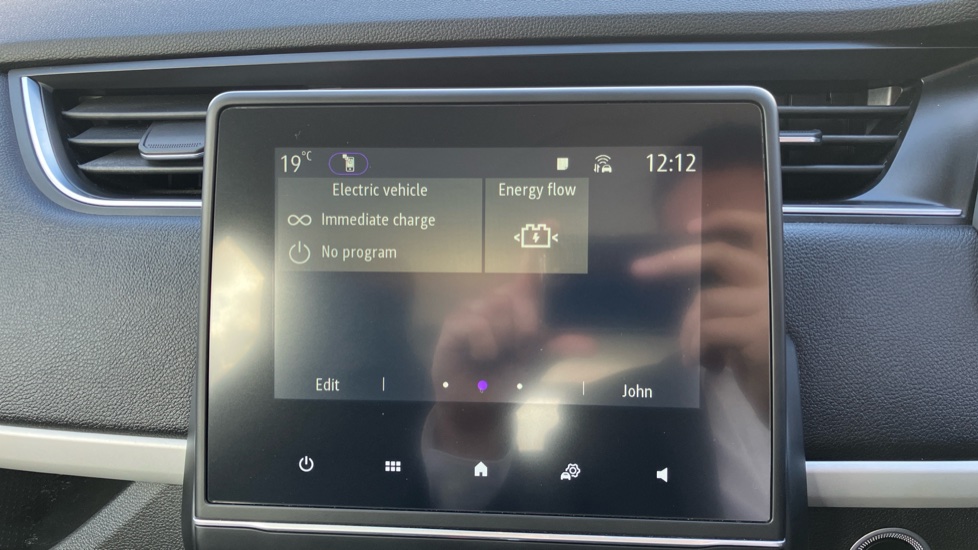 Renault Zoe 100kW Iconic R135 50kWh Rapid Charge 5dr Auto Electric Hatchback - Image 12