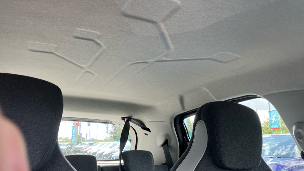 Renault Zoe 100kW Iconic R135 50kWh Rapid Charge 5dr Auto Electric Hatchback - Image 28
