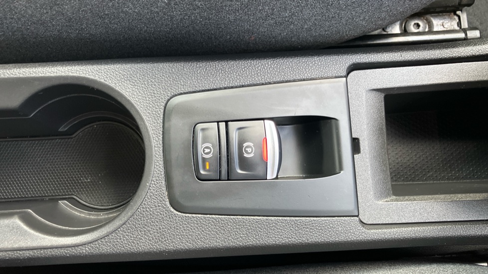 Renault Zoe 100kW Iconic R135 50kWh Rapid Charge 5dr Auto Electric Hatchback - Image 29