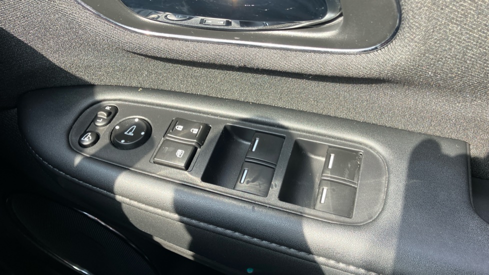 Honda HR-V 1.5 i-VTEC SE 5dr Petrol Hatchback - Image 22