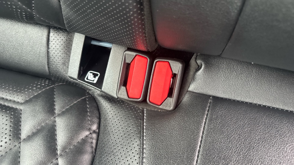Ford Focus 1.0 EcoBoost Active X 5dr Petrol Hatchback - Image 17