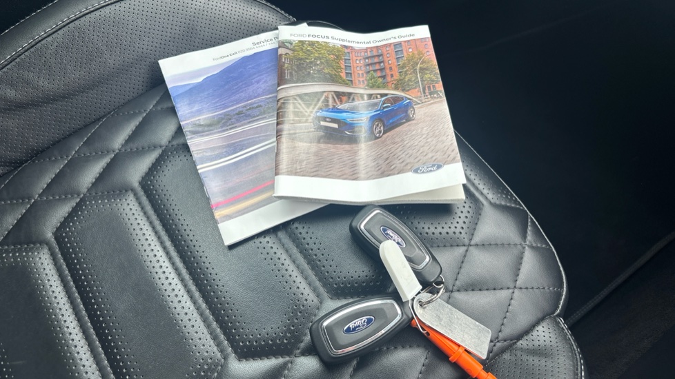 Ford Focus 1.0 EcoBoost Active X 5dr Petrol Hatchback - Image 19