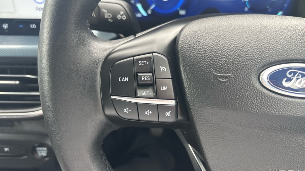 Ford Focus 1.0 EcoBoost Active X 5dr Petrol Hatchback - Image 22