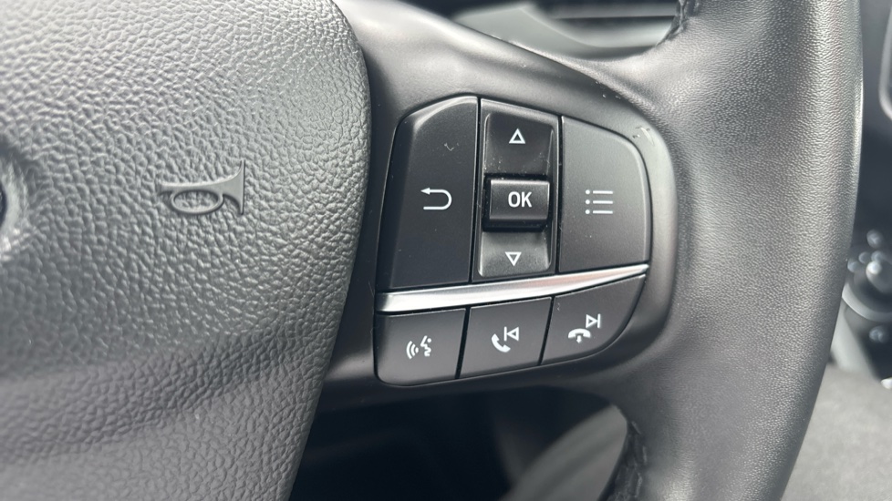 Ford Focus 1.0 EcoBoost Active X 5dr Petrol Hatchback - Image 23