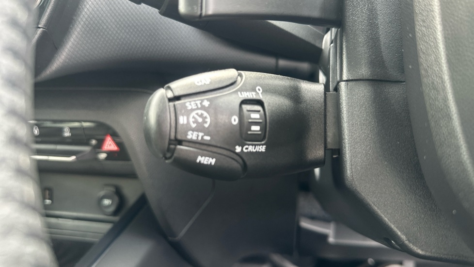 Citroen C5 Aircross 1.2 PureTech C-Series Edition 5dr EAT8 Petrol Hatchback - Image 32